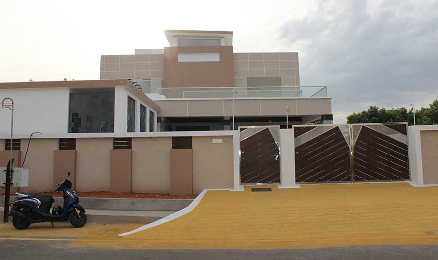 Valley Residence